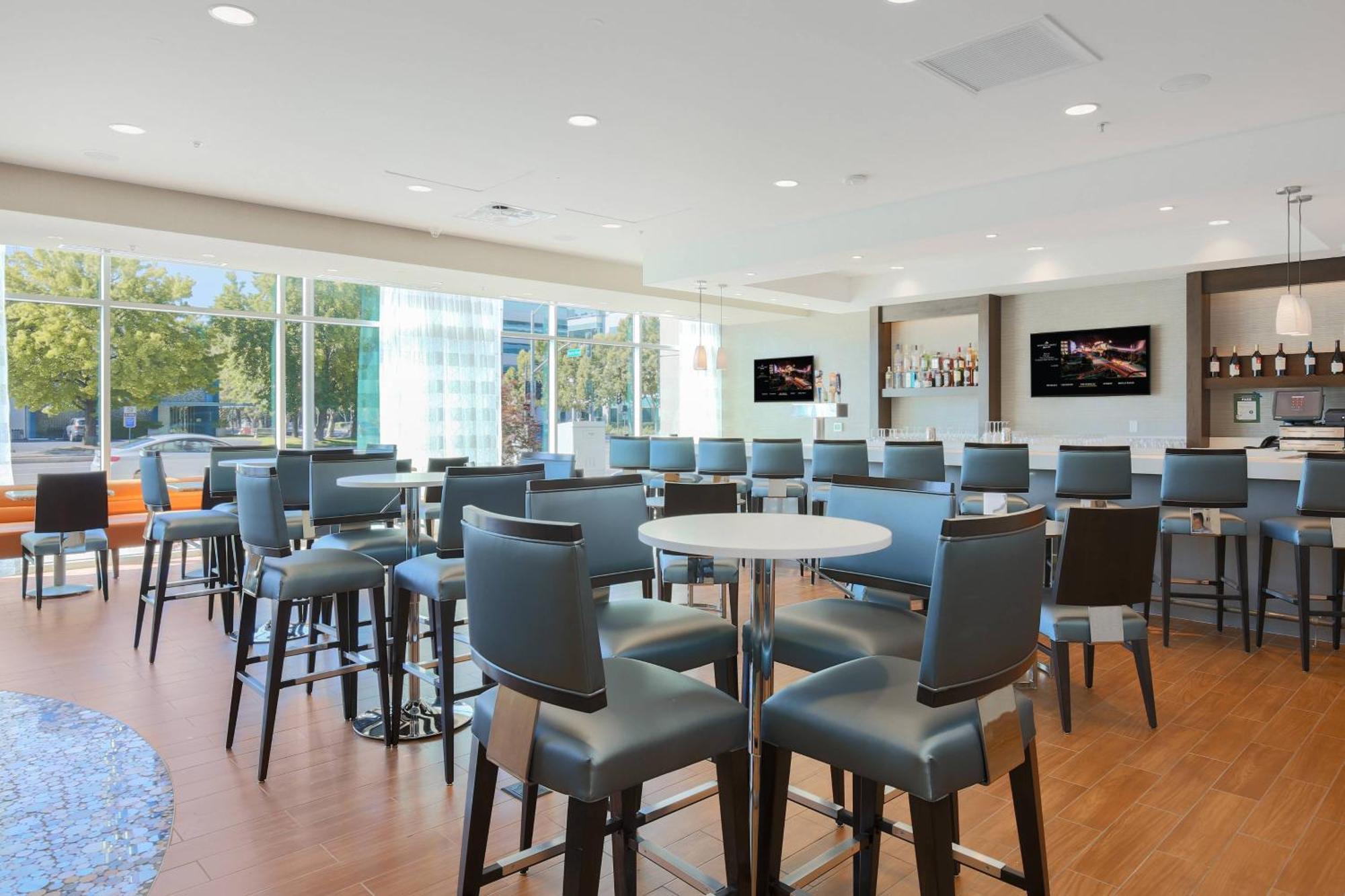 Springhill Suites By Marriott San Jose Airport Экстерьер фото